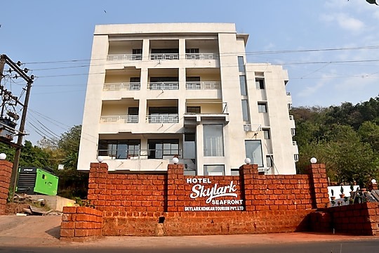 THE BYKE SKYLARK SEAFRONT RESORT DAPOLI